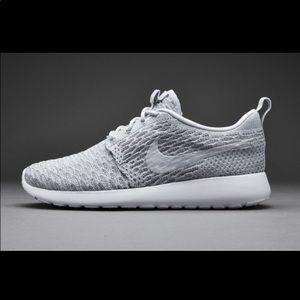 Gray Nike Tennis Shoes!✔️